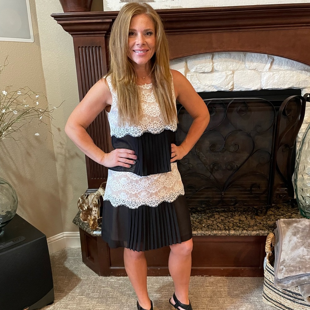 Jessica Simpson Dress Size 8, Black, Beige & White. Excellent condition.